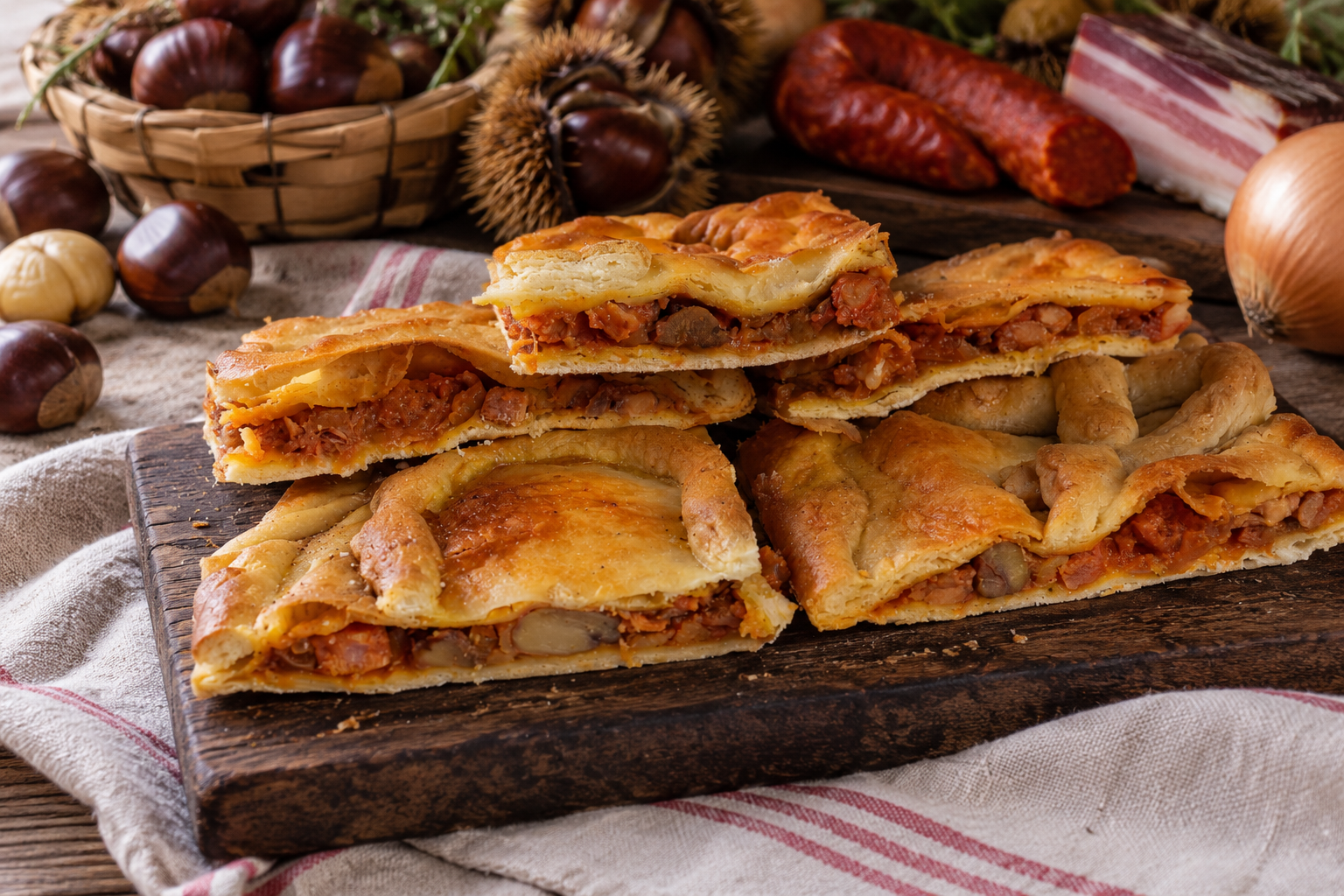 Receta de empanada de castañas, chorizo y panceta: un sabor de otoño muy gallego